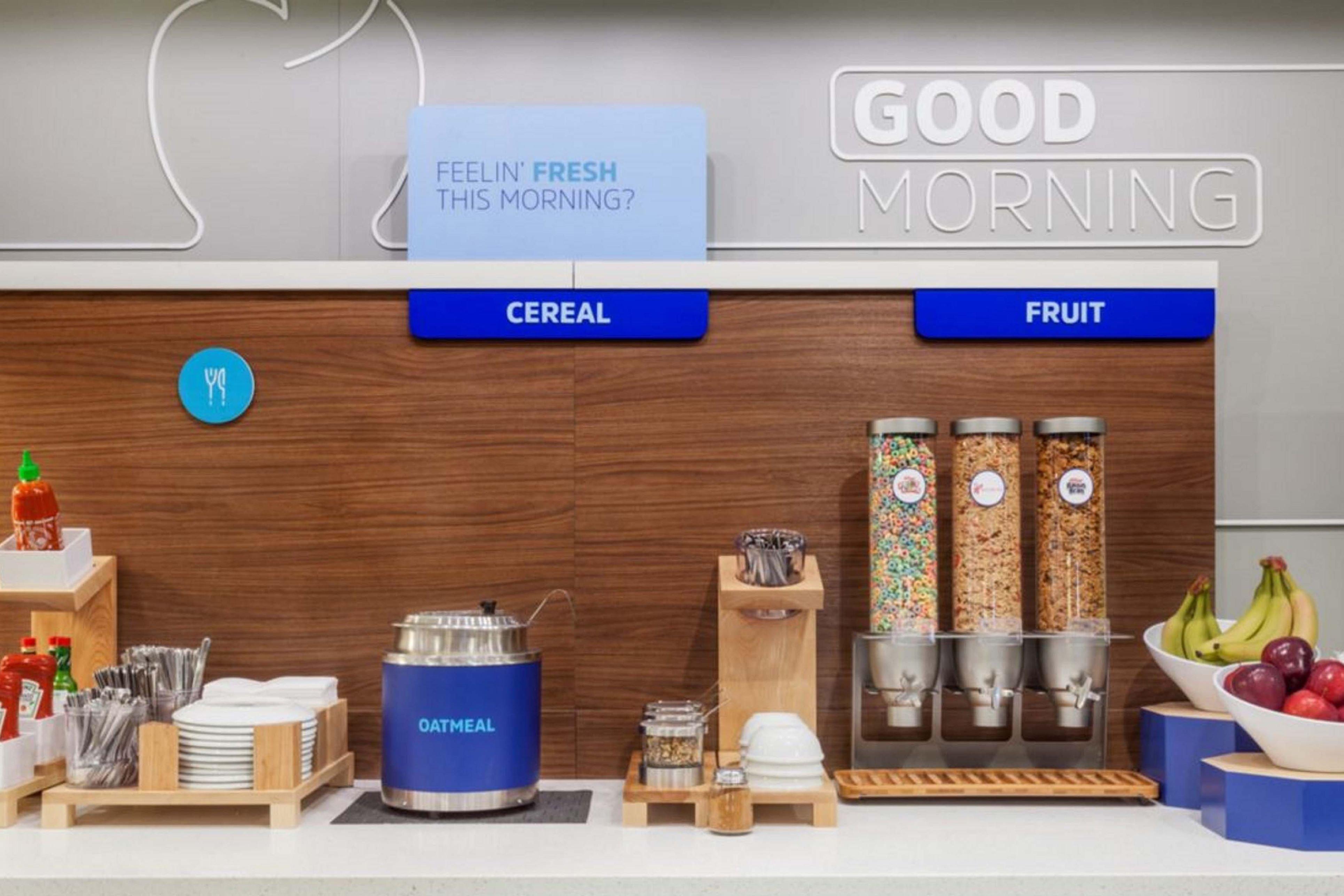 Holiday Inn Express & Suites Troy By Ihg Luaran gambar