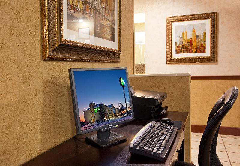 Holiday Inn Express & Suites Troy By Ihg Luaran gambar
